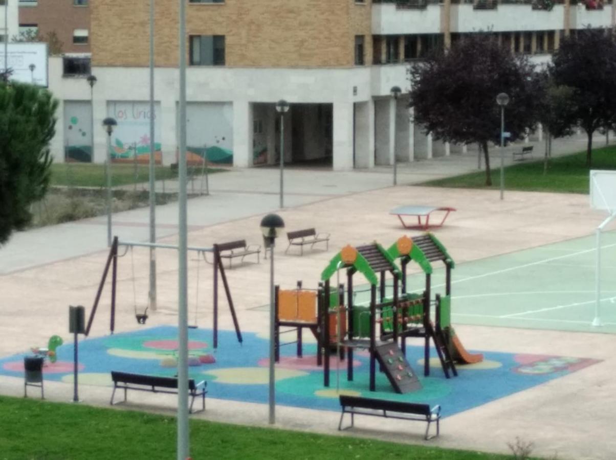 Apartamento Los Lirios لوغرونيو المظهر الخارجي الصورة
