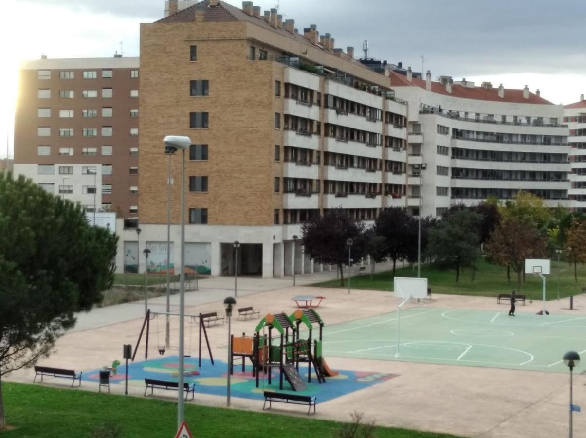 Apartamento Los Lirios لوغرونيو المظهر الخارجي الصورة